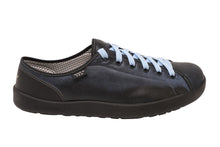 Urban Trekker showing off the light baby blue laces